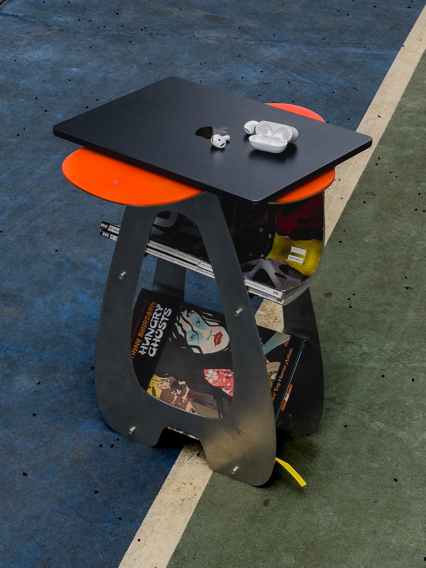 sāns side table - orange